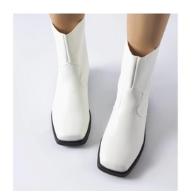 White insulated ankle boots with a square toe from Bel - Solea 1