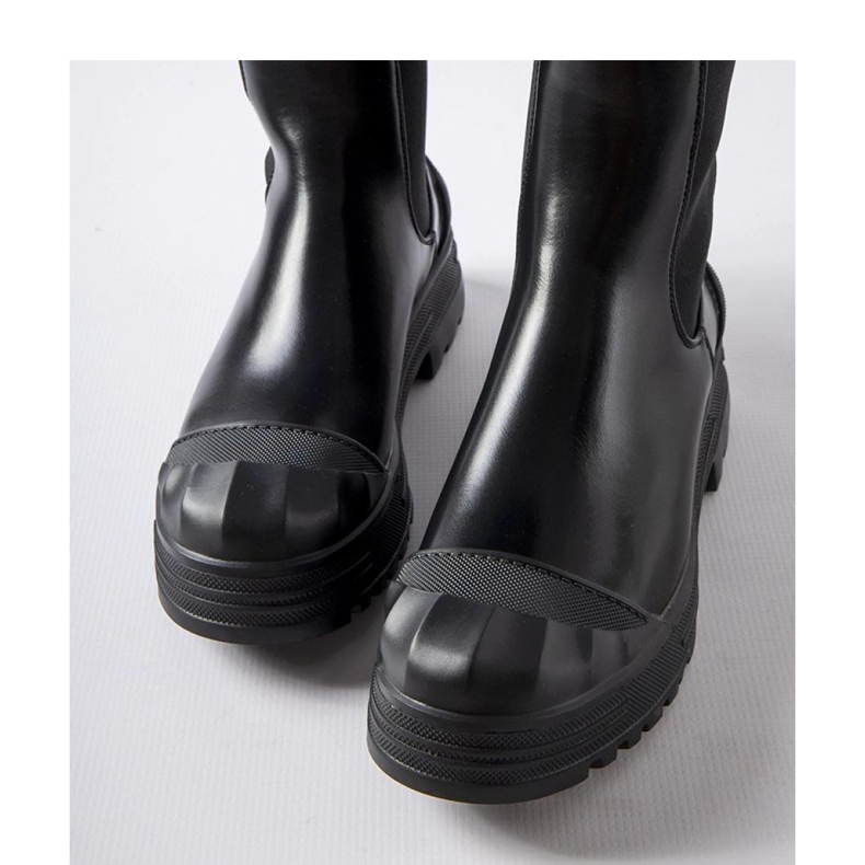 Black insulated massive ankle boots by Albanese - Solea 1