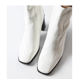 White ankle boots with imitation crocodile leather Belluci - Solea 1