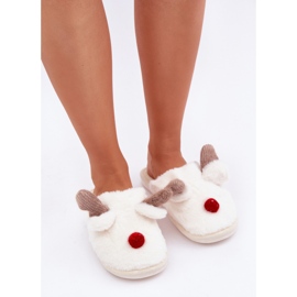 Women's slippers with a reindeer motif white 1