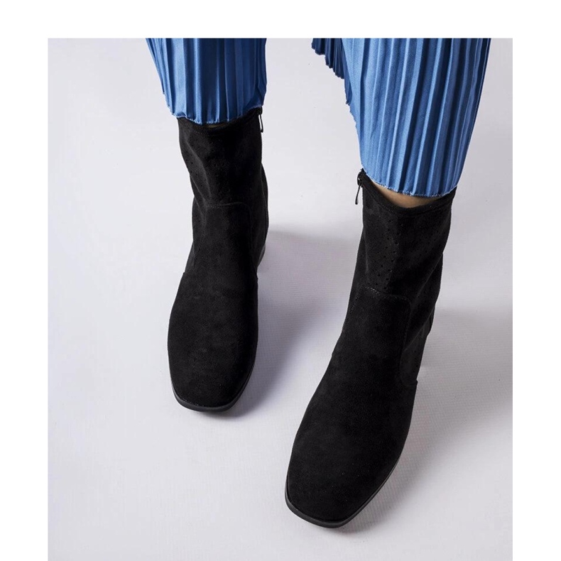 Black boots with a perforated upper Cavallo - Solea 1