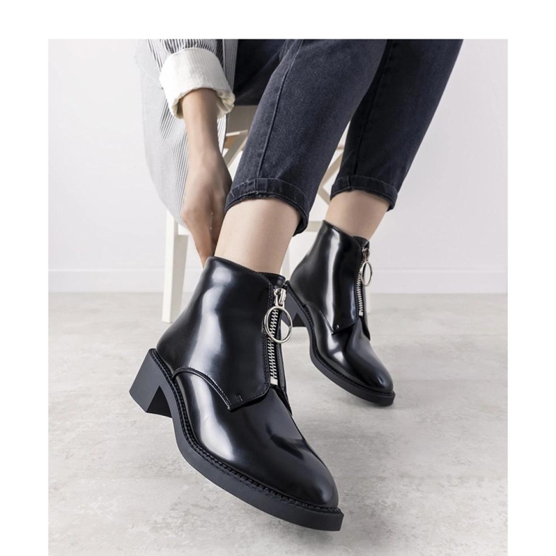 Black ankle boots with a Grunge zipper - Solea 1