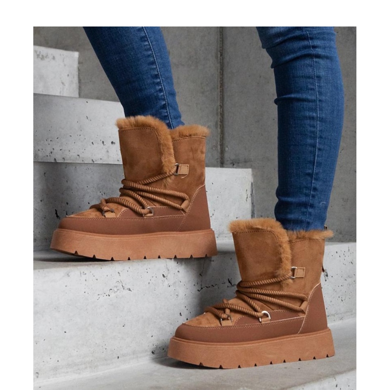 Brown platform snow boots with fur insulation 1