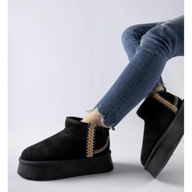 Black platform snow boots 1