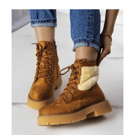 Brown insulated boots with fur 1