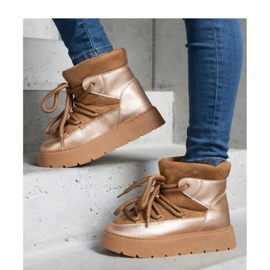 Platform snow boots insulated with fur brown 1