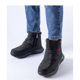 Black short insulated snow boots 1