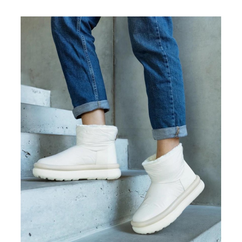 Beige warm platform snow boots 2