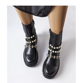 Black boots decorated with pearls 2