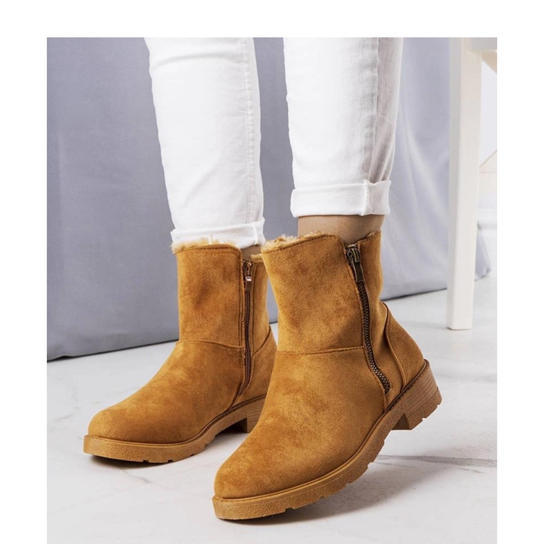 Brown insulated boots 2