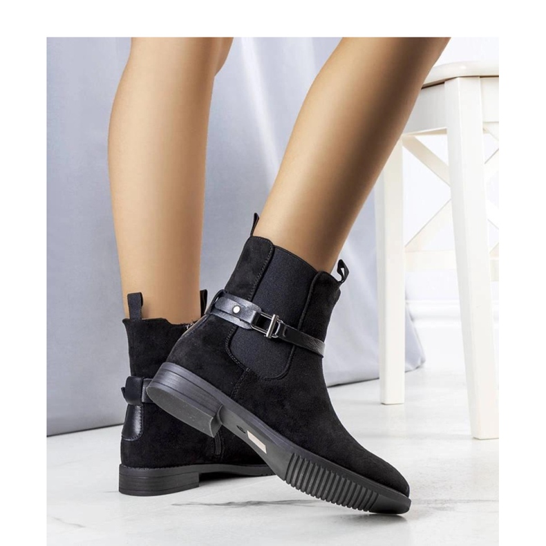 Black insulated classic ankle boots 2