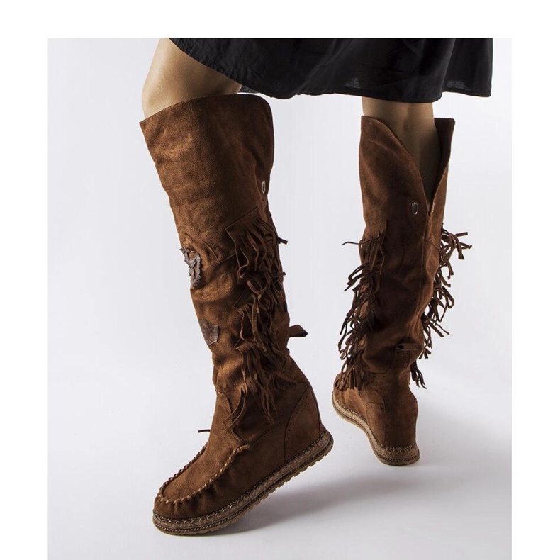 Brown wedge boots with fringes 1