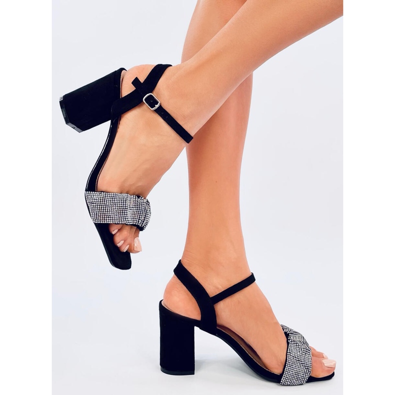 Black wide-heeled sandals 1
