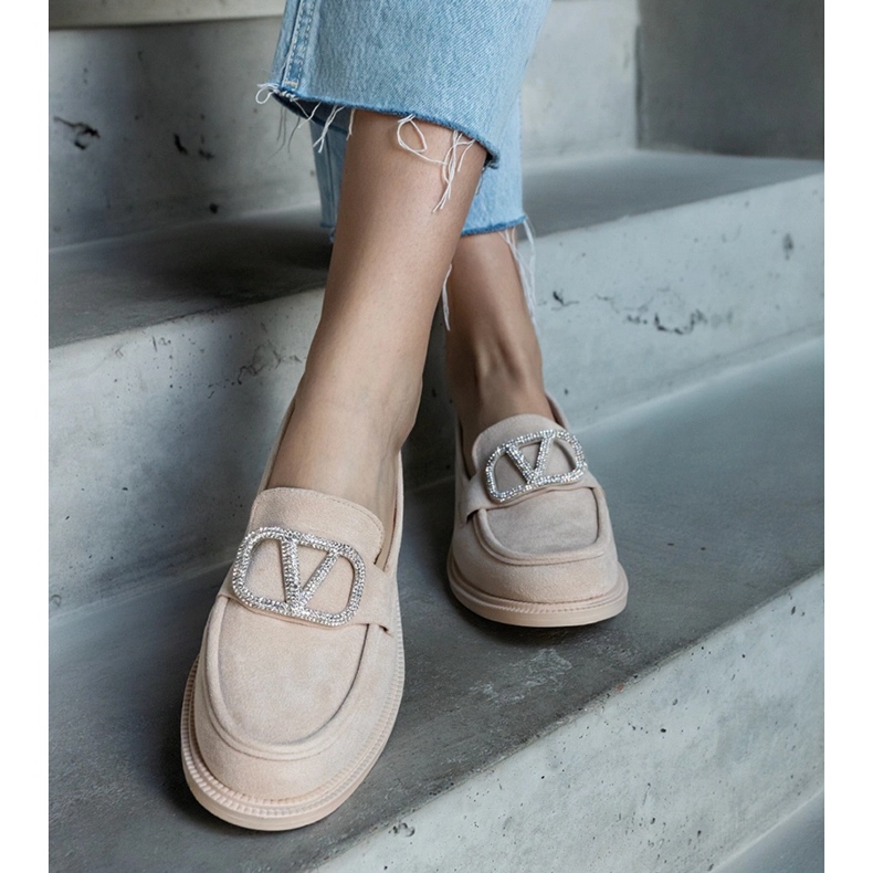 Beige moccasins decorated with rhinestones 1