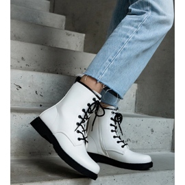 White insulated eco-leather worker boots 2