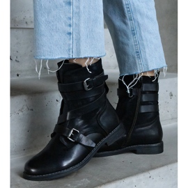 Black insulated flat boots 2