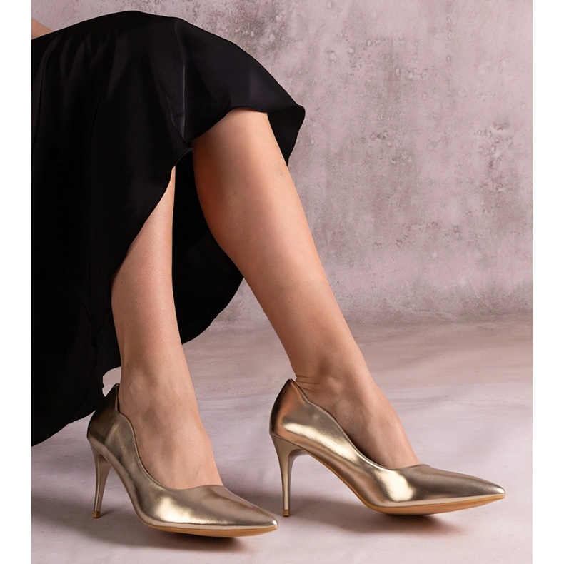 Golden varnished metallic high heels pumps 1