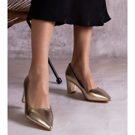 Golden pumps on the pillar 1