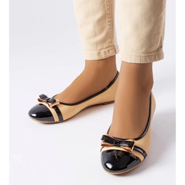 Black and beige ballerinas with a bow from Dufour 1