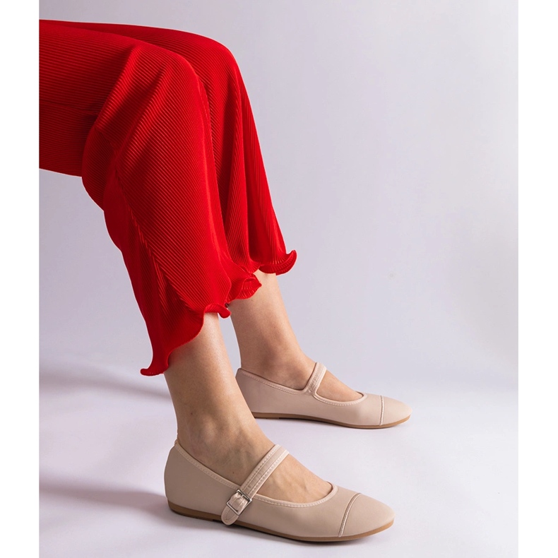 Beige ballet flats with a matte finish, fastened with a buckle 1