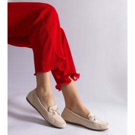 Beige moccasins with a bow 1