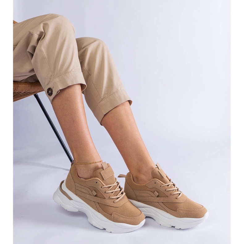 Beige sneakers with a thick sole 1
