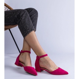 Dark pink pumps on a low post 2