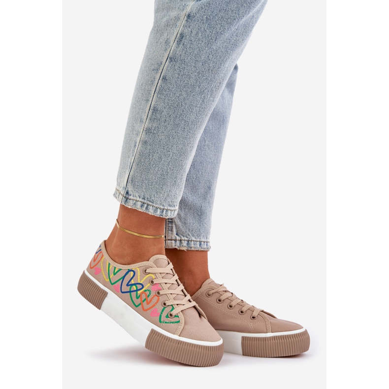 Women's sneakers in dark -sized hearts beige 1