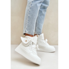 High sneakers with a sachet on the white platform 2