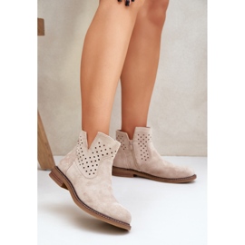 Flat -heeled boots with an openwork boot light beige 2