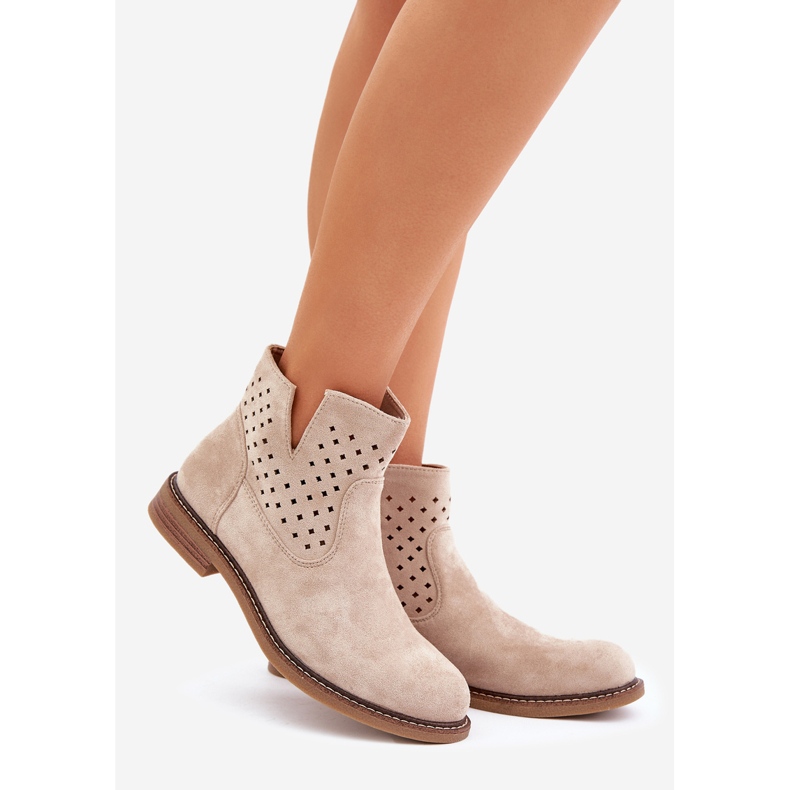 Flat -heeled boots with an openwork boot light beige 1