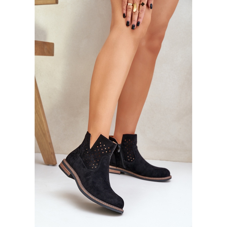 Flat -heeled boots with an openwork upper black upper 2