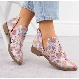 Women's openwork boots inserted into white flowers M. Daszyński SA62-102 1