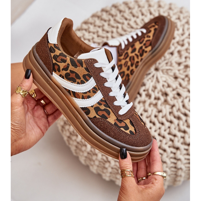 Stylish leopard sneakers on the brown platform 2
