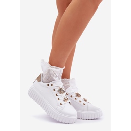 Women's sneakers with white pins 1