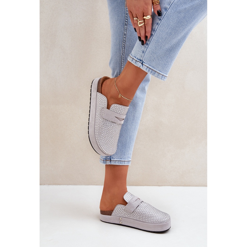 Women's flip flops decorated with zircons on the gray platform grey 2