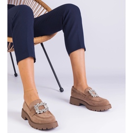 Beige women's loafers from Ekozamsz with an elegant decoration 1