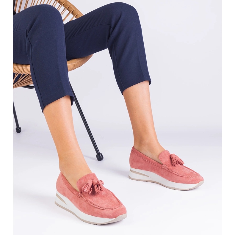 Pink women's loafers on the platform with fringes 1