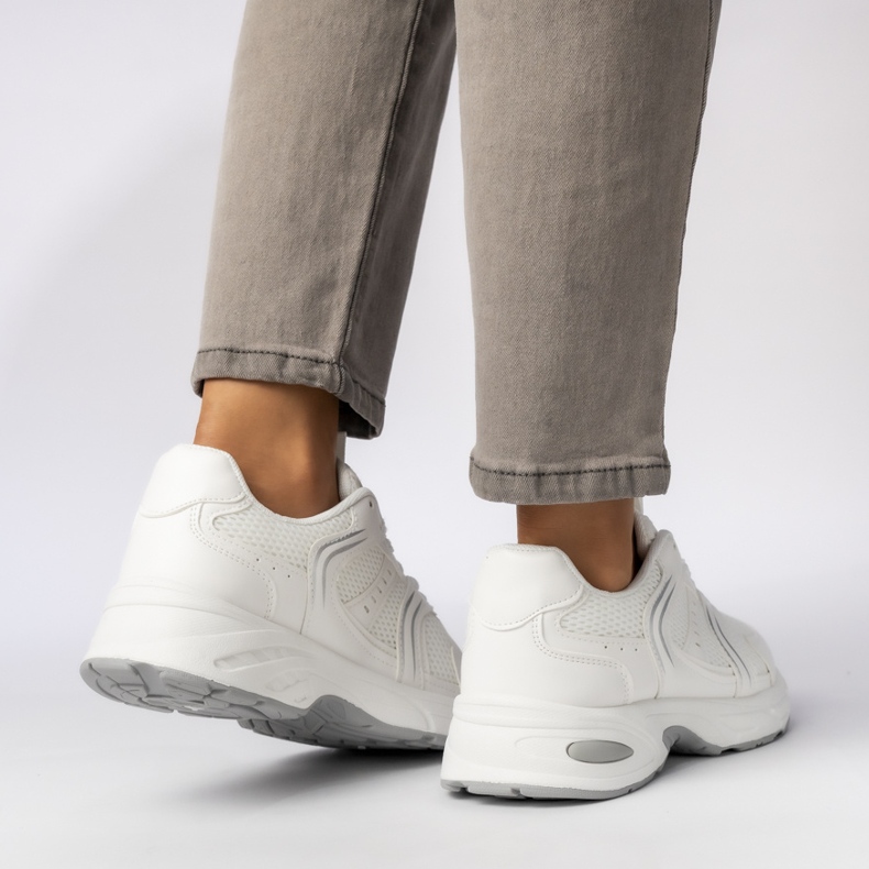 Women's sneakers on the platform white 1