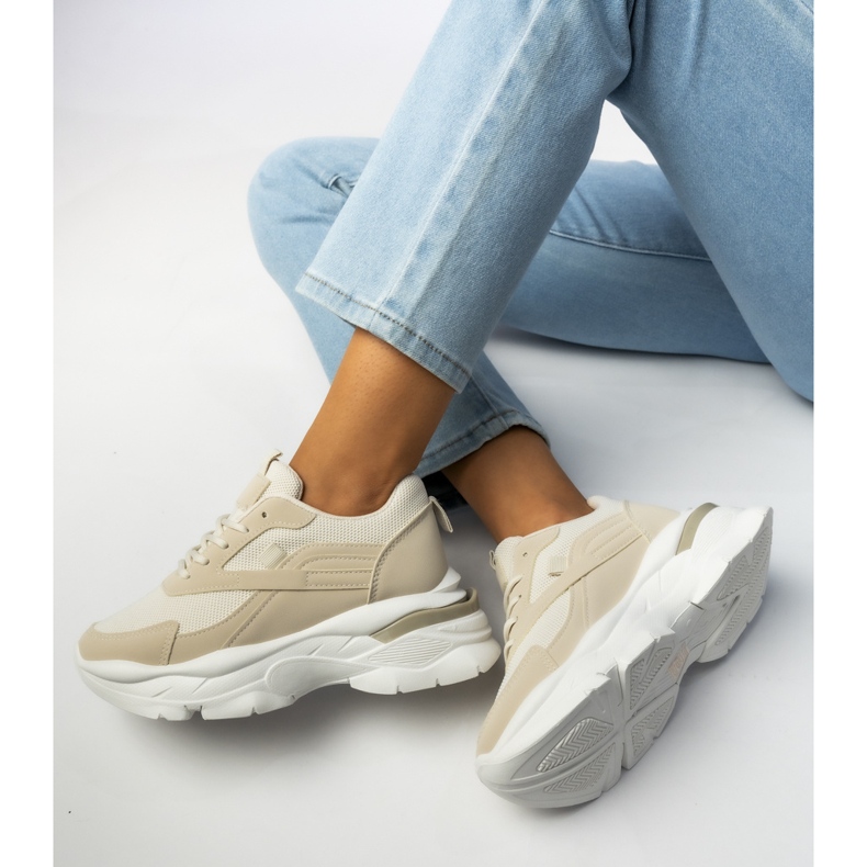 Women's beige sports sneakers 1 Women's beige sports sneakers 1