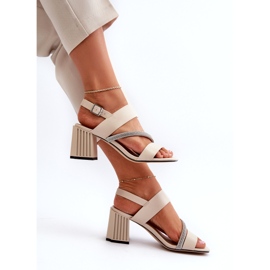 S.Barski Women's elegant sandals on the post beige MR38-549 1
