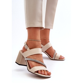 S.Barski Women's elegant sandals on the post beige MR38-549 4