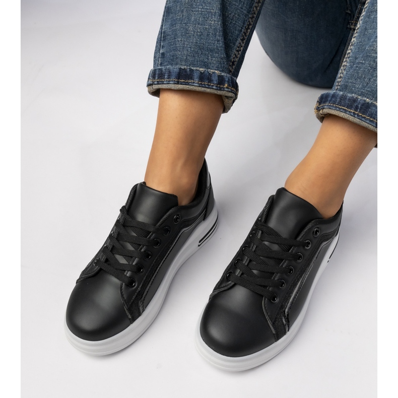 Women's black sports sneakers 1