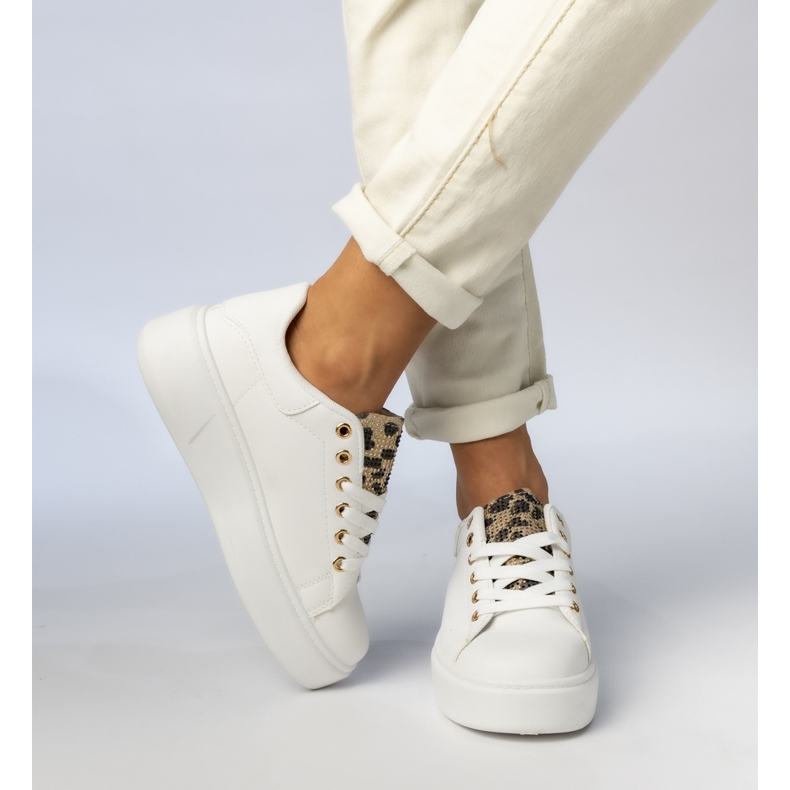 Women's white sports sneakers 1 Women's white sports sneakers 1