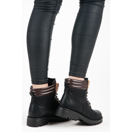 Super Mode Black workers 1