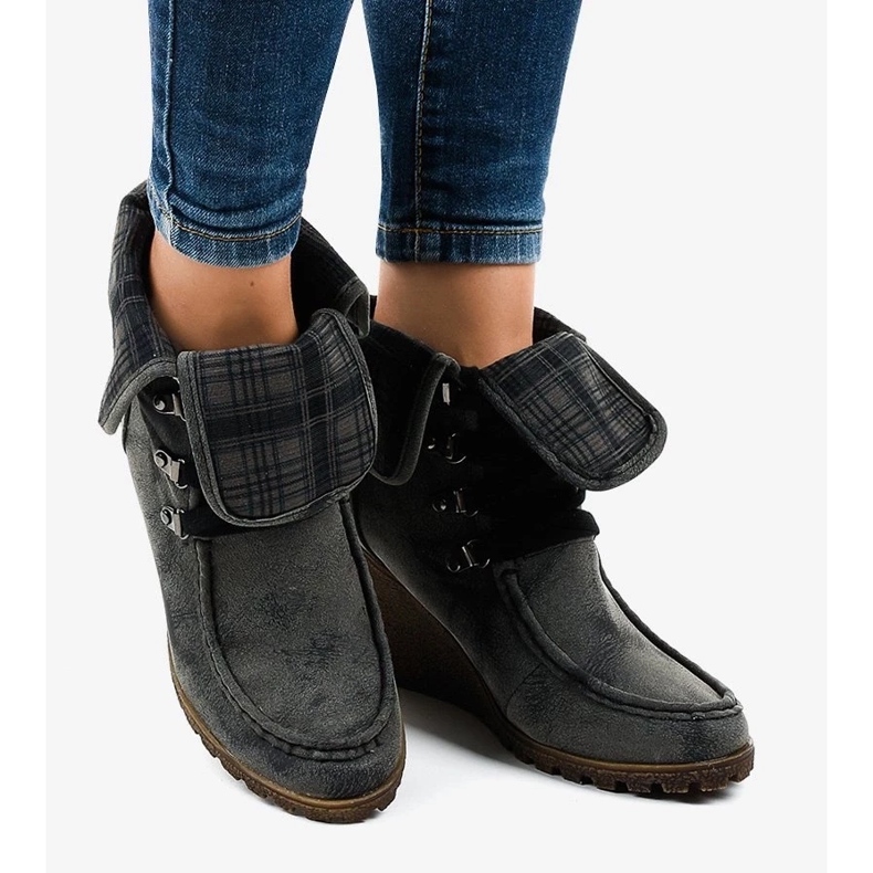 Comfortable women's leather wedge sandals with elegant decoration beige 1