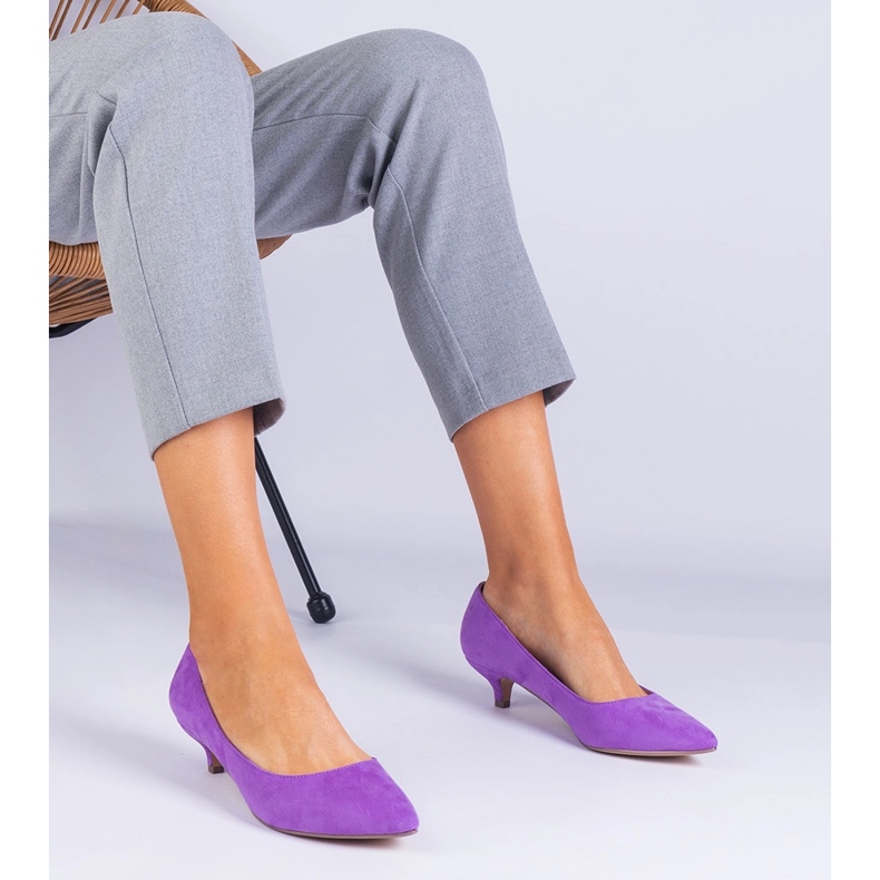 Violet pumps from Ekozamsz on a low high heel purple 1