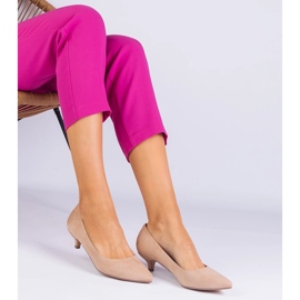 Beige pumps from Ekozamsz on a low pin 1