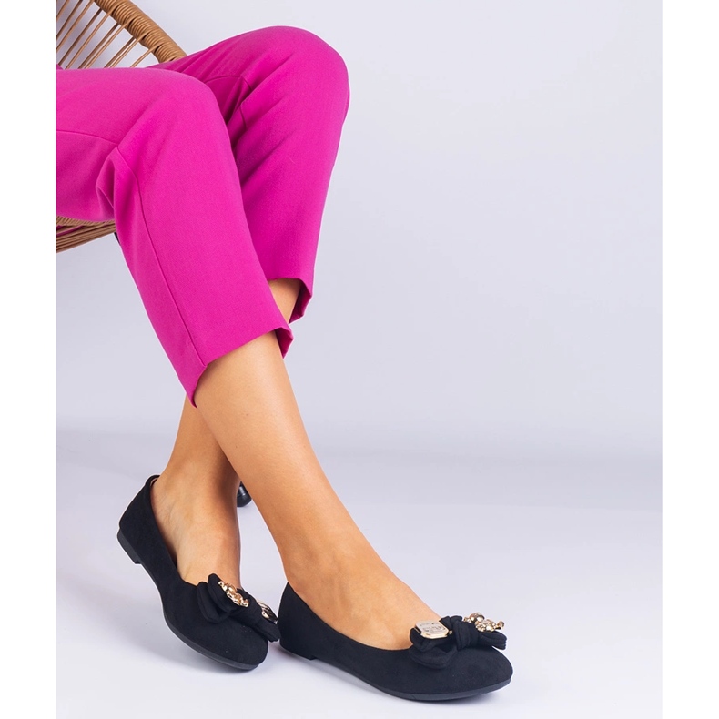 Black classic ballerinas with a bow 2