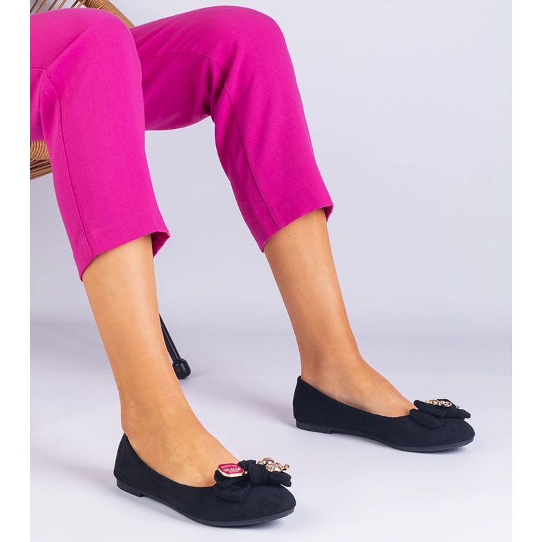 Black classic ballerinas with a bow 1